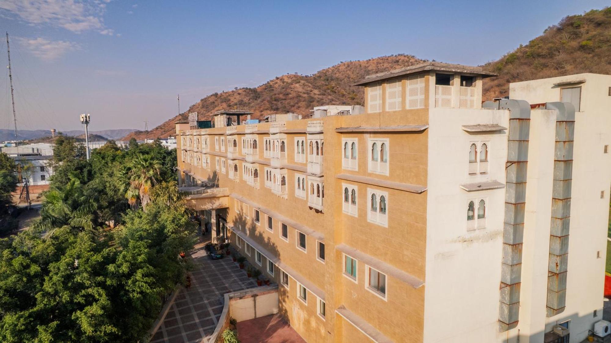 The Sky Imperial, Udaipur Hotel Exterior photo