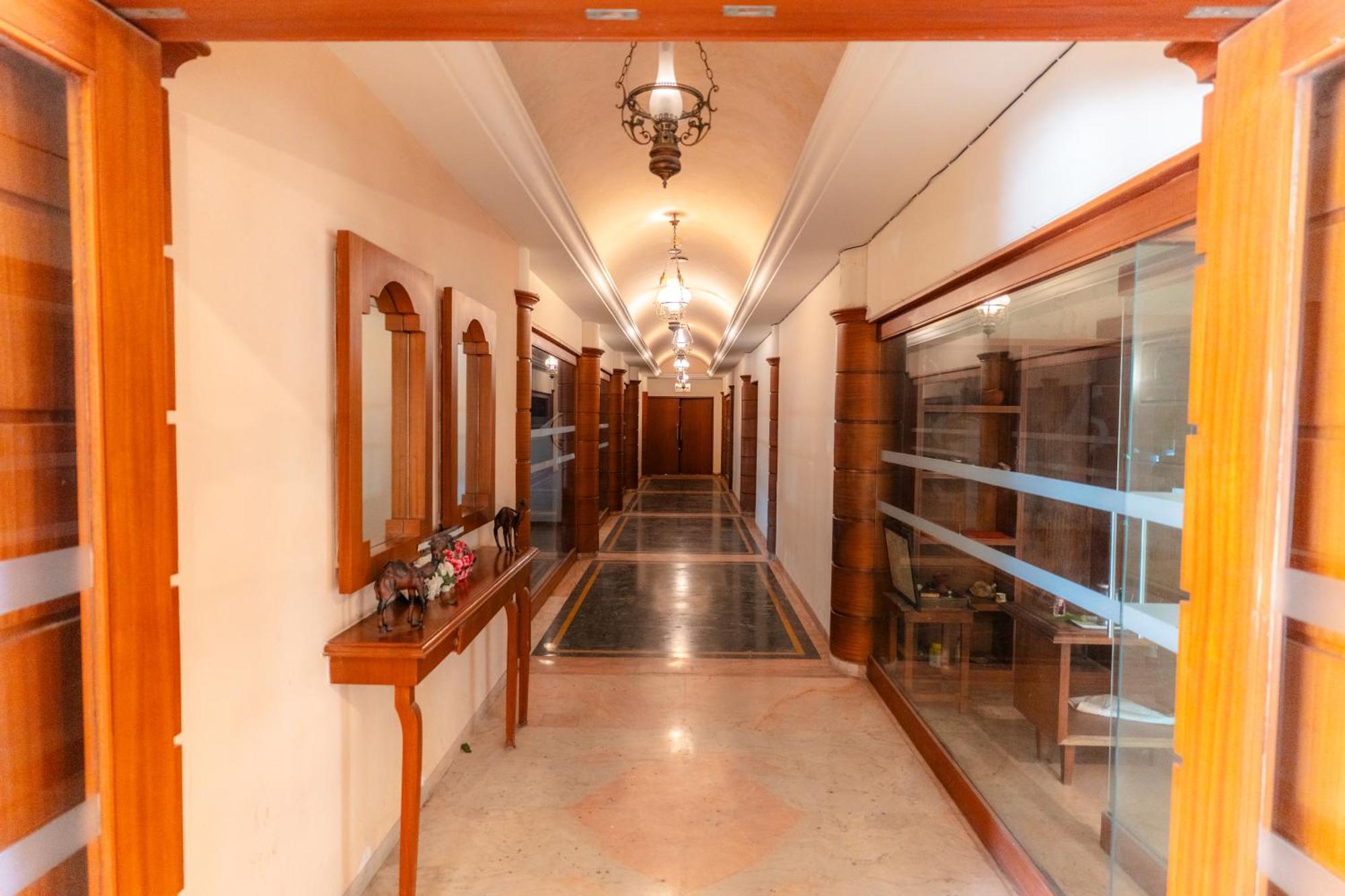 The Sky Imperial, Udaipur Hotel Exterior photo
