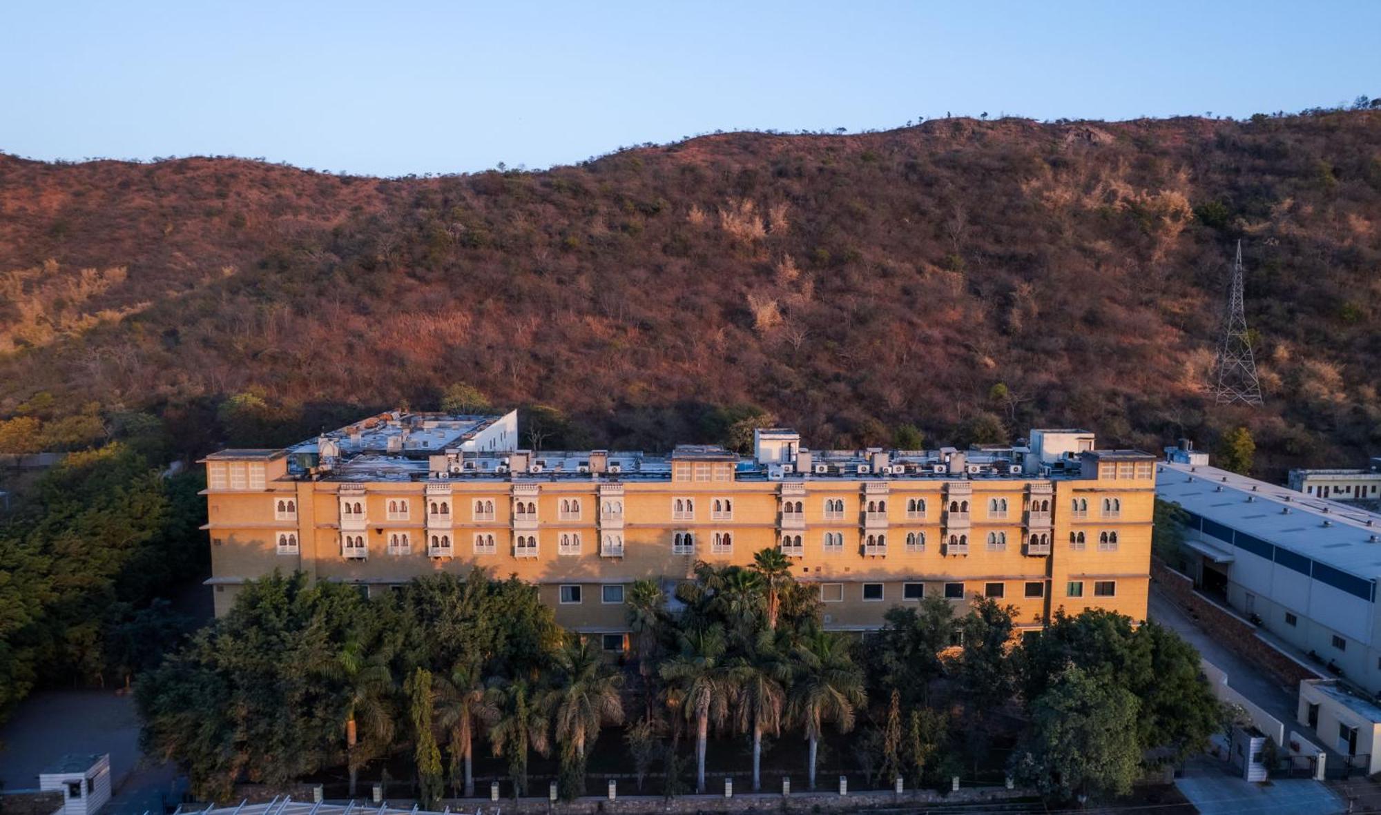 The Sky Imperial, Udaipur Hotel Exterior photo