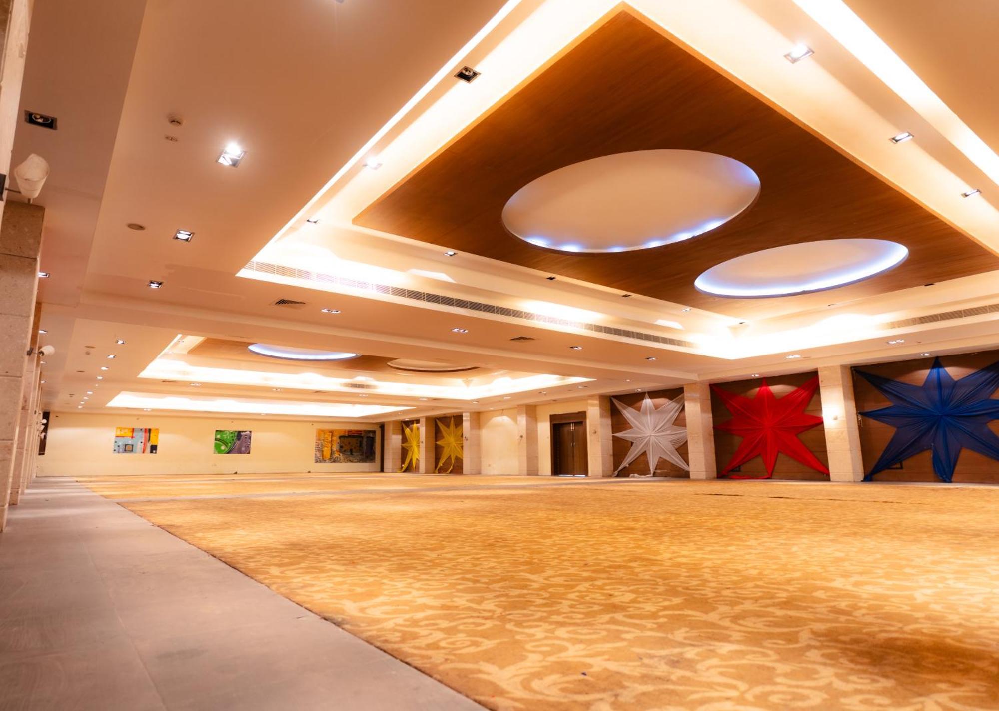 The Sky Imperial, Udaipur Hotel Exterior photo
